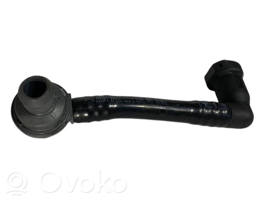 Caurulīte (-es) / šļūtene (-es)