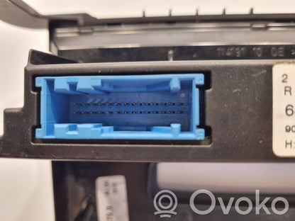 Gaisa kondicioniera / klimata kontroles / salona apsildes vadības bloks (salonā)