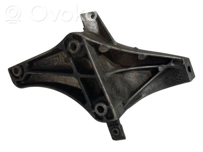 Dzinēja nostiprināšanas stiprinājums-kronšteins