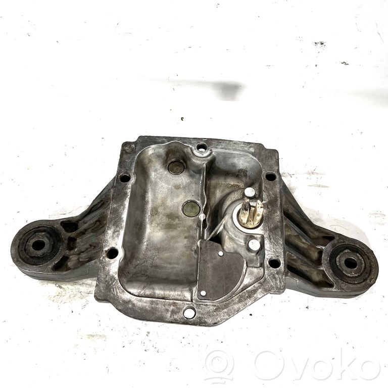 Rear reducer mount