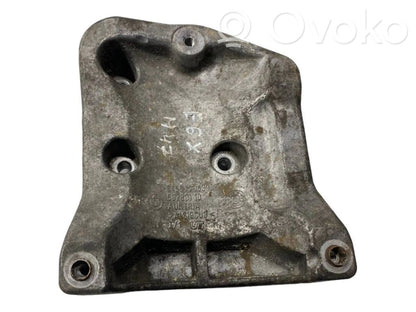 Air conditioning compressor mount