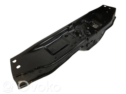 Radiatoru paneļa augšējā daļa (televizors)