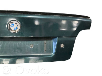 Aizmugurējais pārsegs (bagāžnieks)