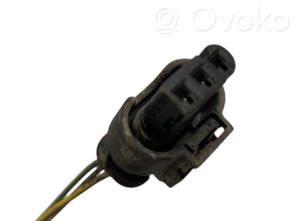 Parkošanas (PDC) sensoru vadu instalācija