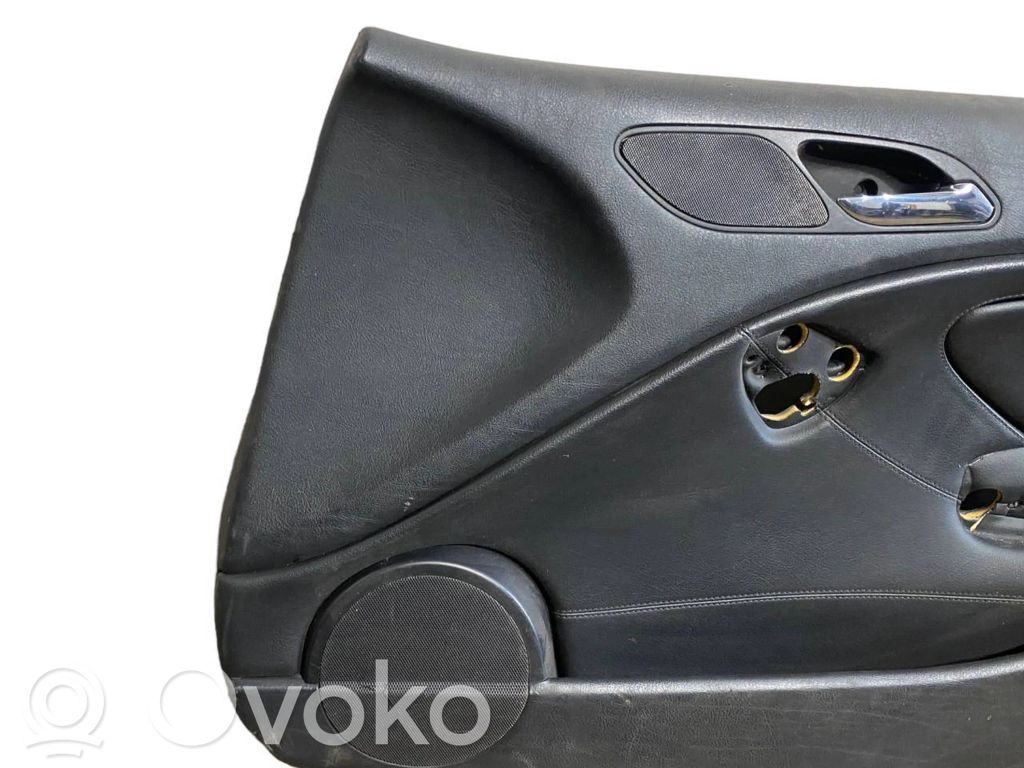 Priekšējo durvju apdare