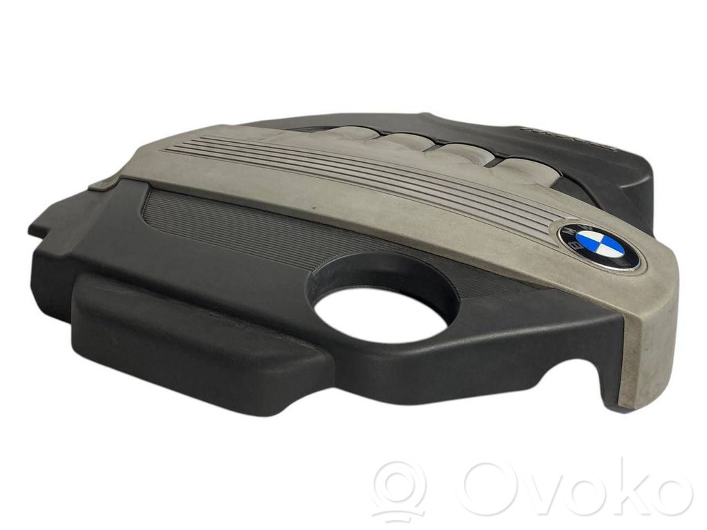 Крышка двигателя (декоративная отделка)