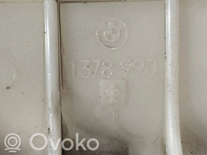 Cita veida salona detaļa