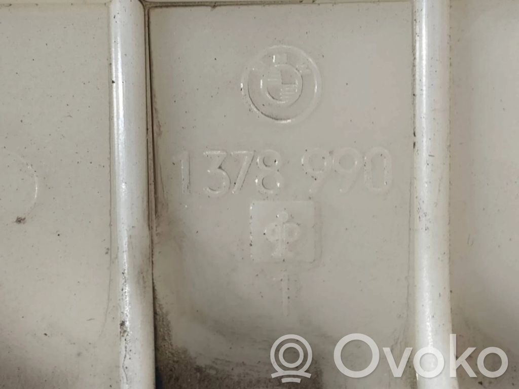 Cita veida salona detaļa