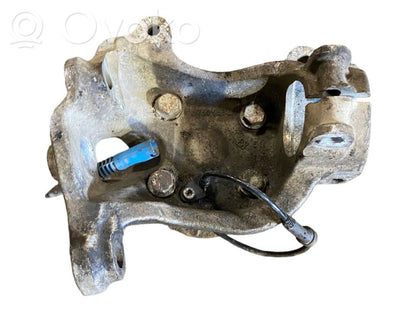 Priekšējā riteņa rumbas vārpstas šarnīrs (stupica, capfa)