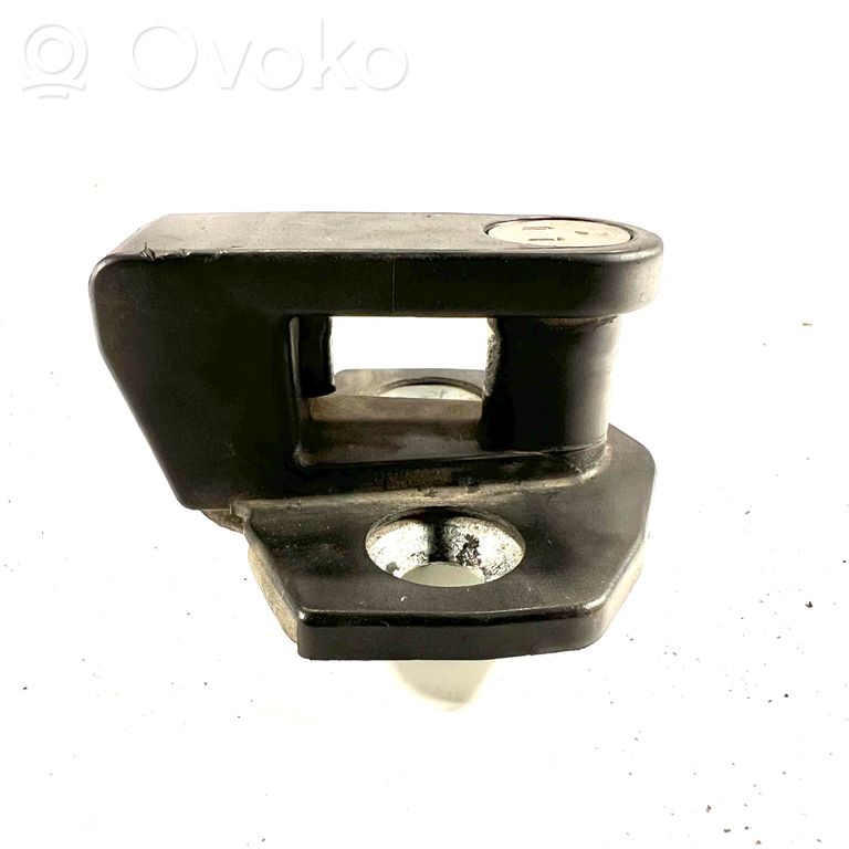 Петля для блокировки спереди