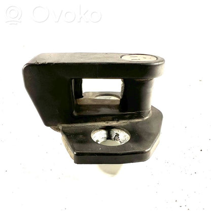 Петля для блокировки спереди