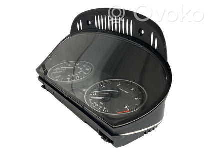 Spidometrs (instrumentu panelī)