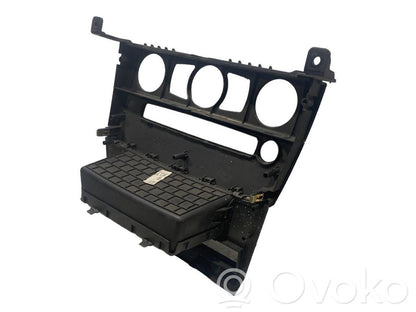 Klimata kontrole / mazā radiatora vadības dekoratīvā apdare