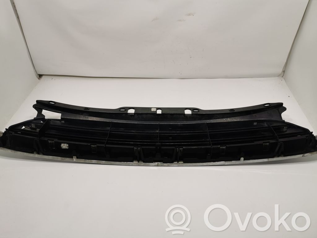 Augšējais režģis