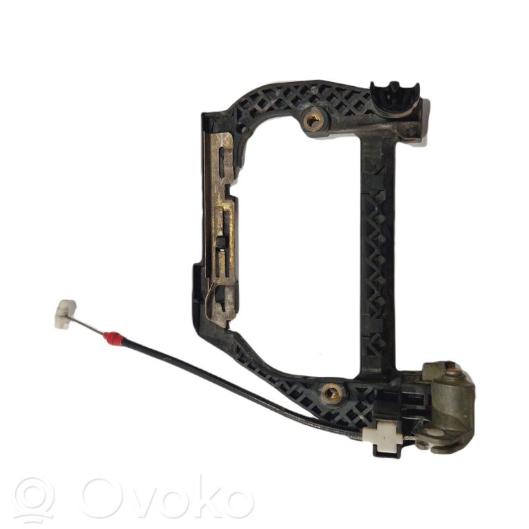 Aizmugurē turētājs / kronšteins ārējam atvēršanas rokturim