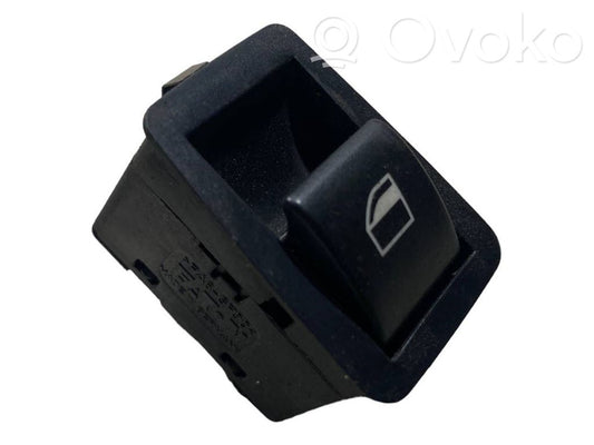 Power window switch