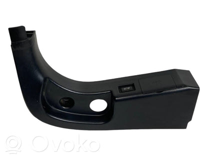 Side decorative trim for the footwell