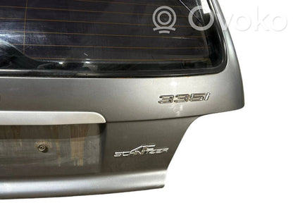 Задняя крышка (багажник)