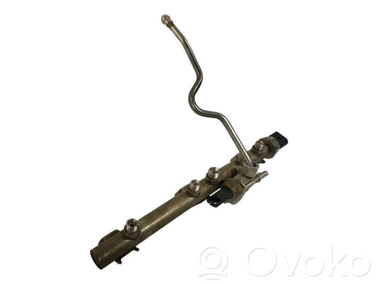 Degvielas maģistrālā caurule