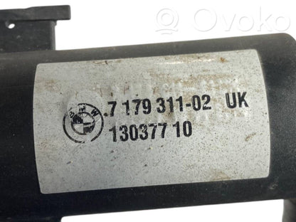 Headlight washer nozzle(s)