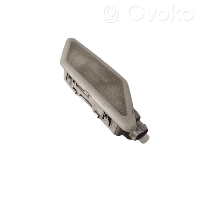 Aizmugurējo vietu apgaismojums