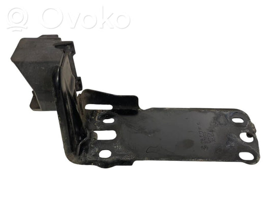 Держатель/кронштейн радиатора(ов)