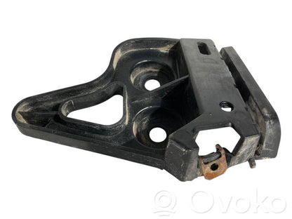Rear bumper mounting bracket