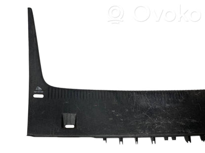 Bagāžnieka sliekšņa dekoratīvā apdare