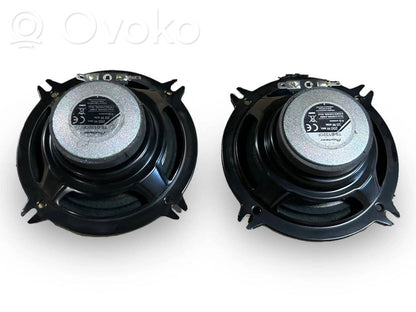 Skaļrunis (-i) priekšējās durvīs