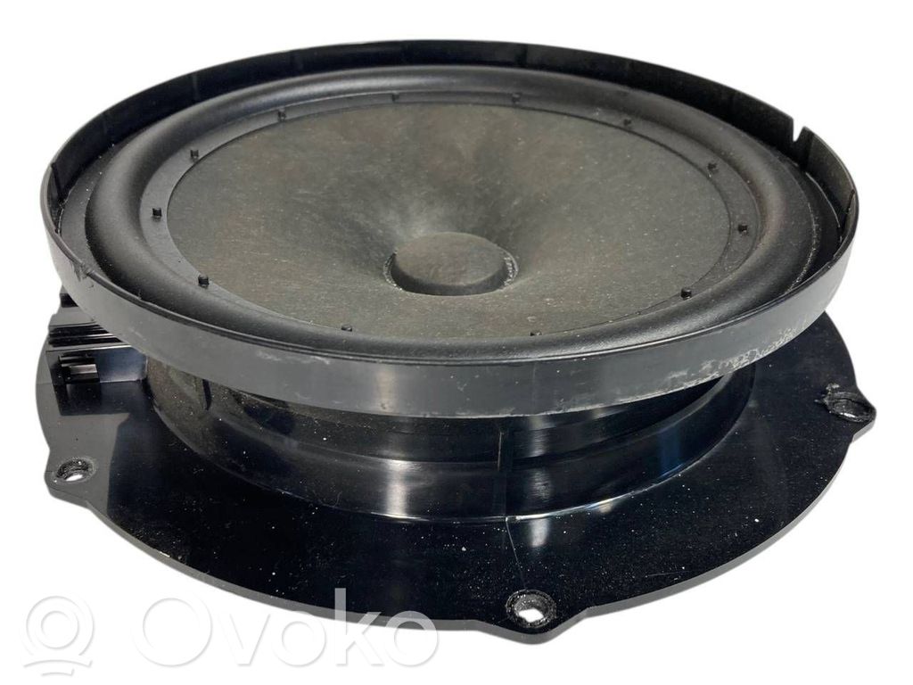 Skaļrunis (-i) priekšējās durvīs