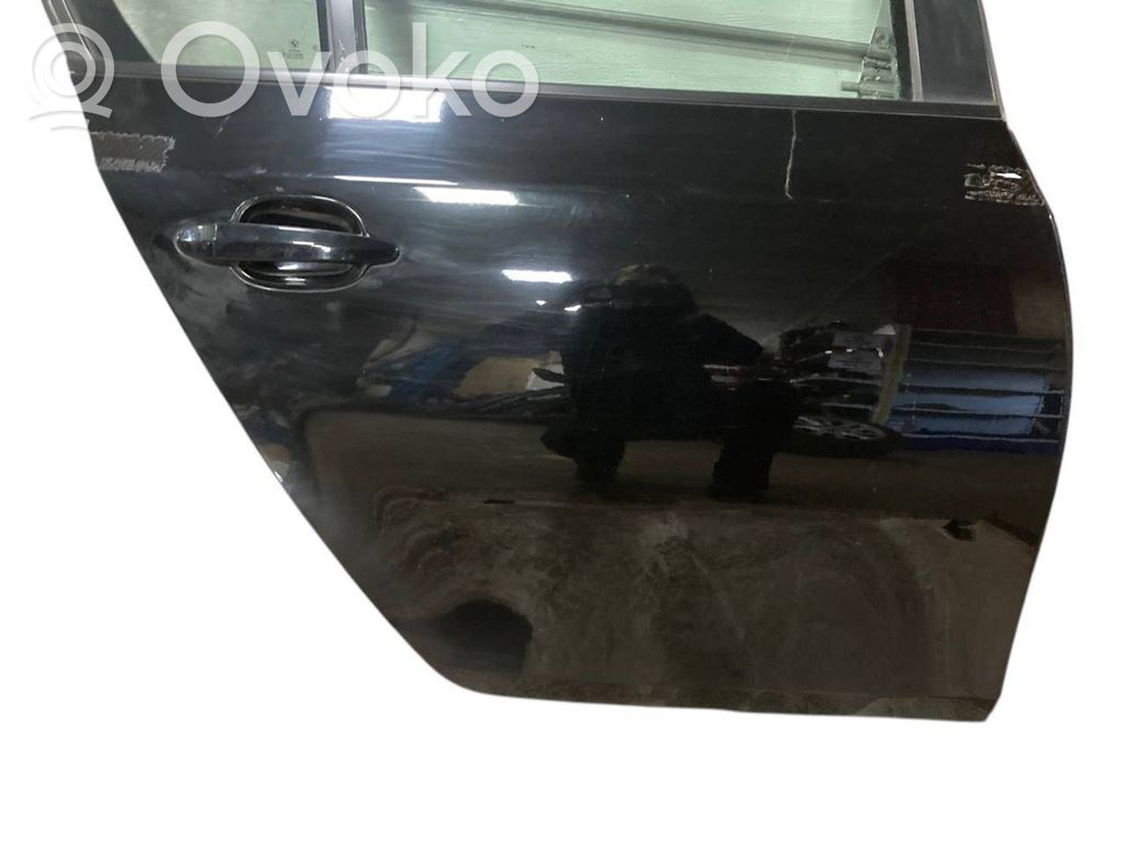 Задняя дверь