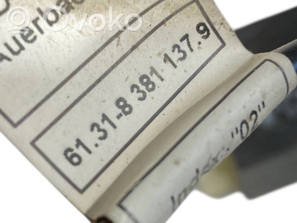 Aizmugurējā pārsega slēdzene