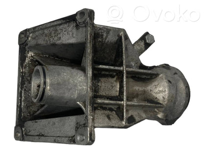 Кронштейн подшипника полуосевой муфты