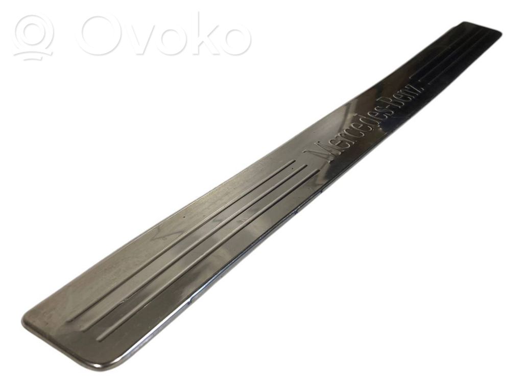 Front sill trim (inner)