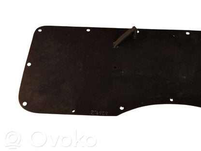 Bagāžnieka sānu apakšējās apdares panelis