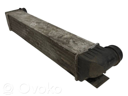Starpdzesētāja radiators