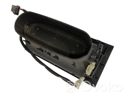 Aizmugurējā gaisa - ventilācijas reste