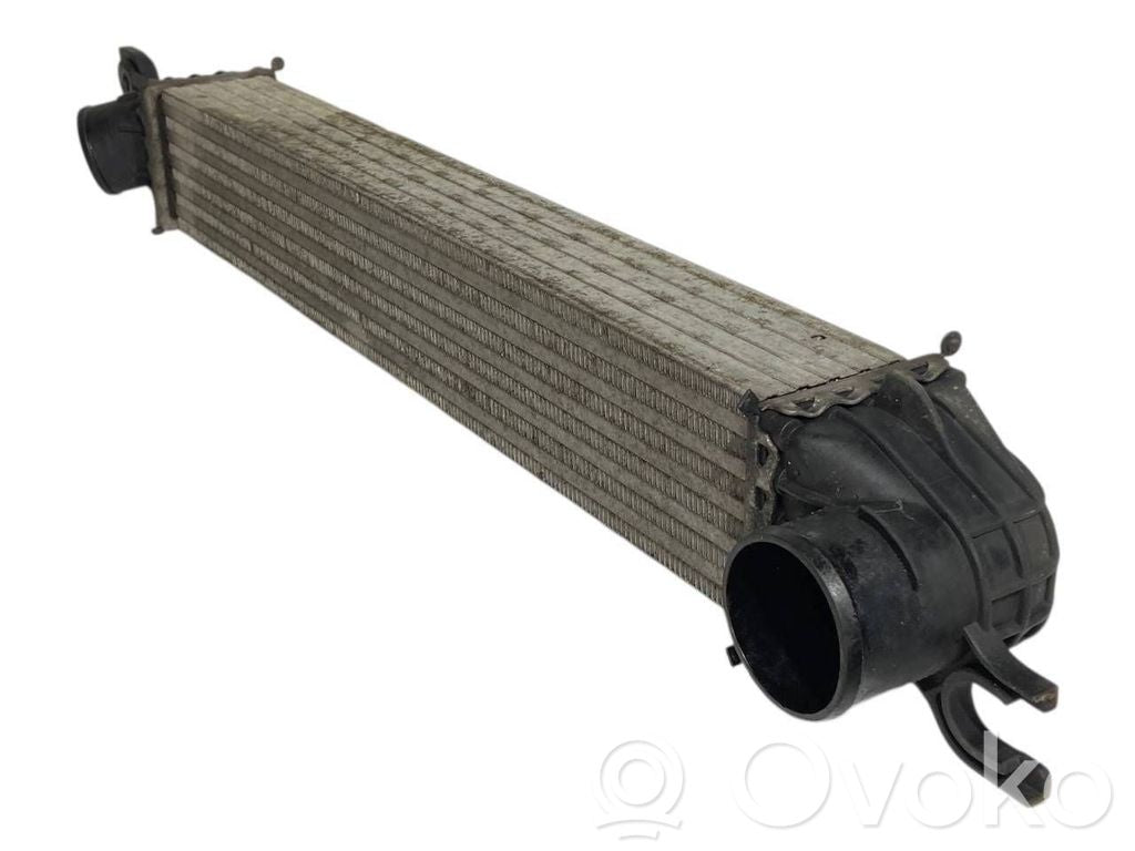 Starpdzesētāja radiators