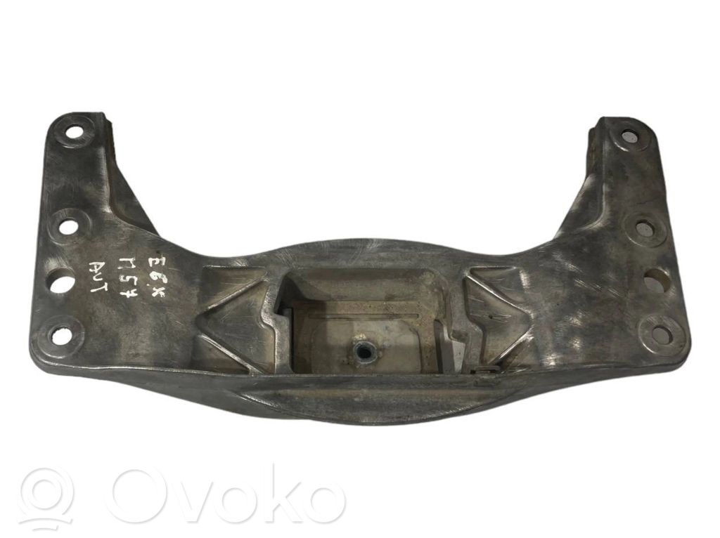 Transmission mounting bracket
