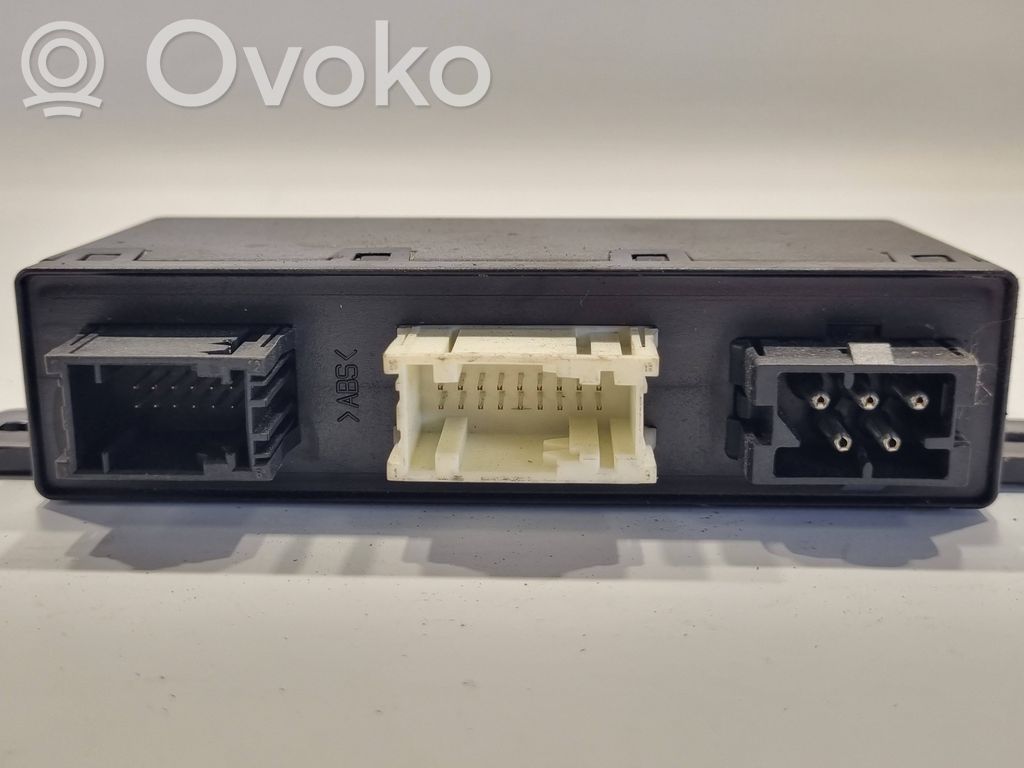 Durvju vadības bloks