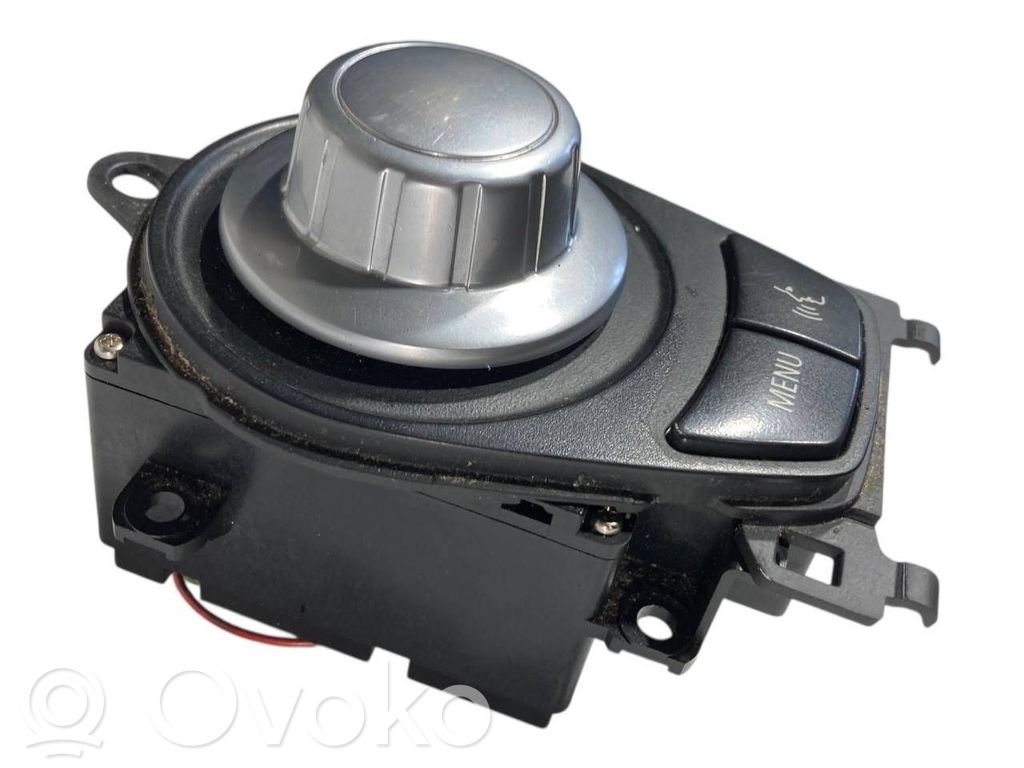 Daudzfunkciju vadības slēdzis / poga