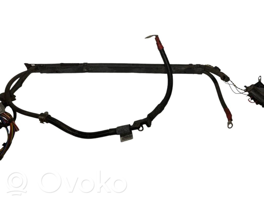 Dzinēja vadu instalācija