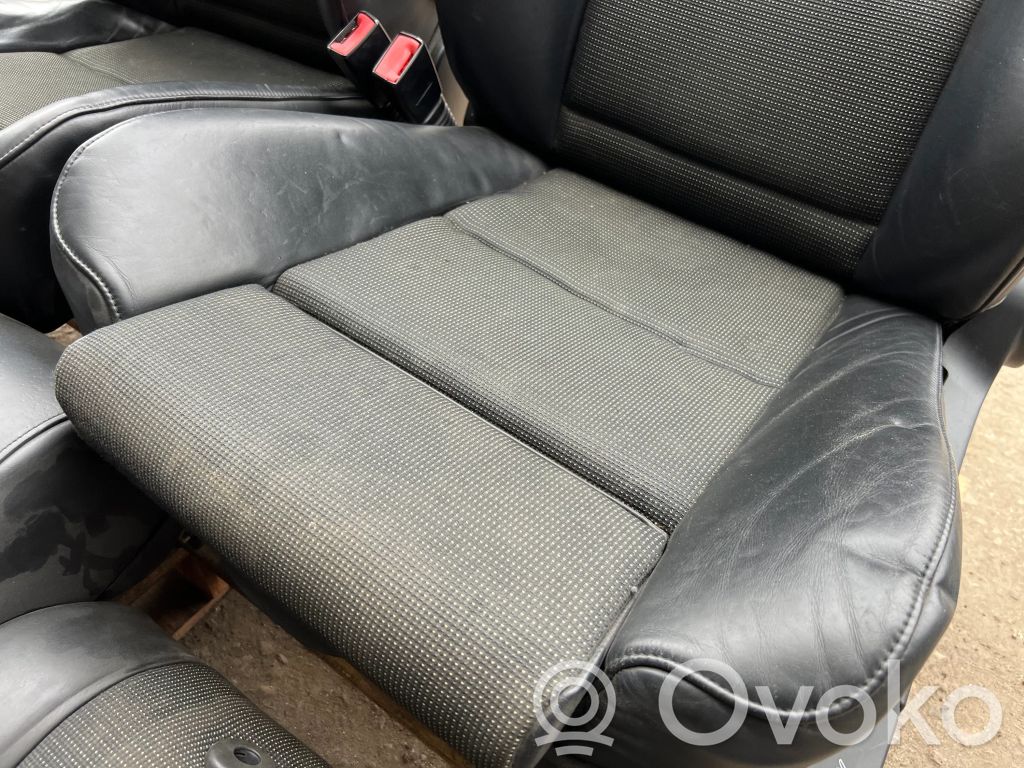 Комплект сидений