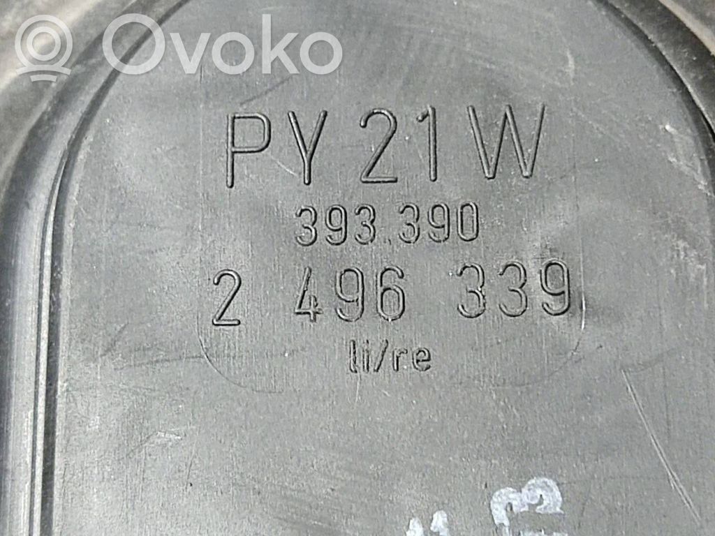 Aizmugurējais lukturis virsbūvē