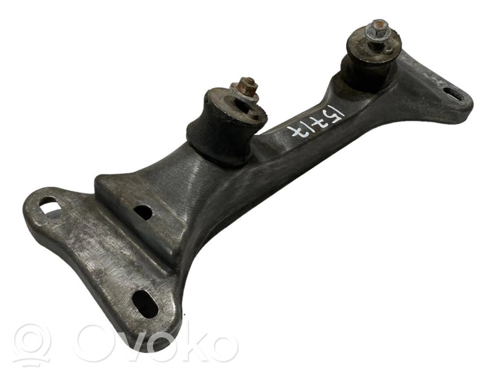 Pārnesumkārbas stiprinājuma kronšteins