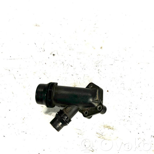 Caurulīte (-es) / šļūtene (-es)