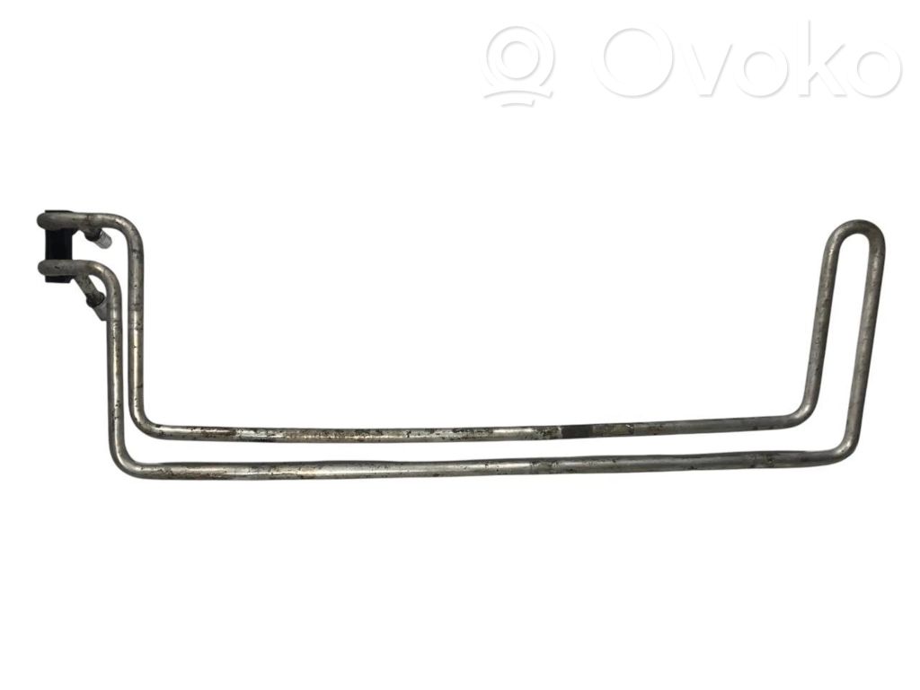 Stūres pastiprinātāja šļūtene (-es) / caurulīte (-es)