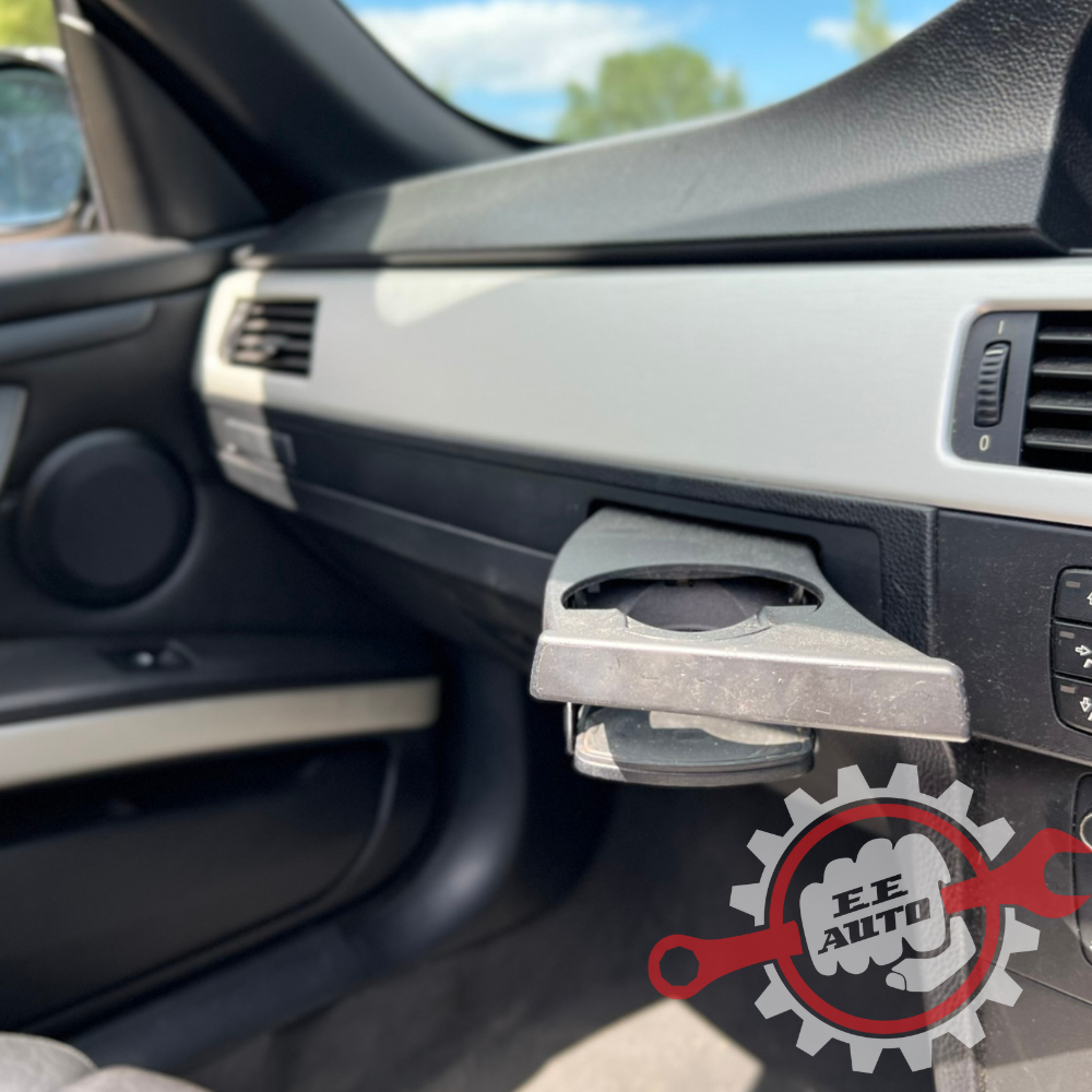 BMW 320 2008.G. E93