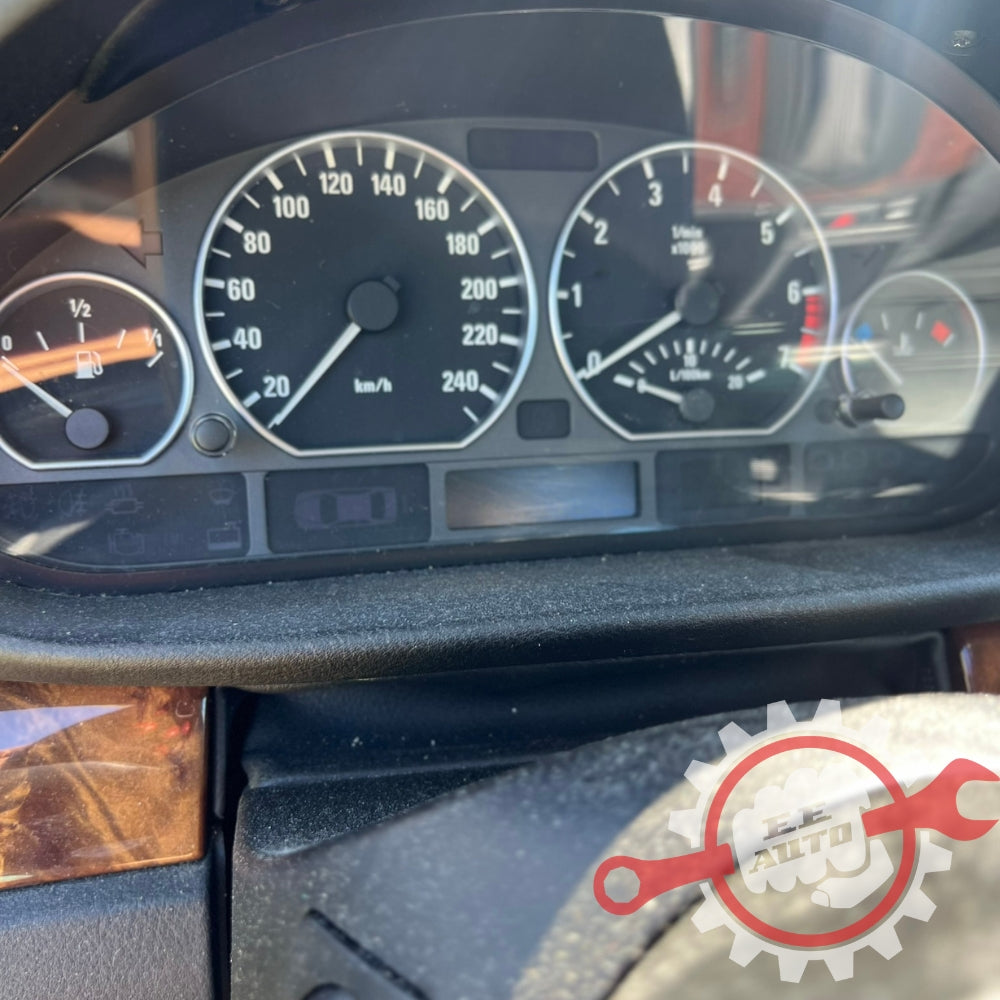 BMW 330i E46 2000 - atsarginės dalys 