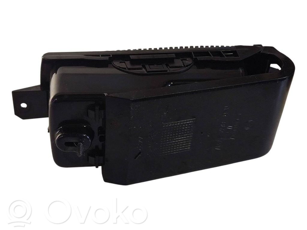 Mantu nodalījums centrālā konsole